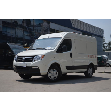 Multi-Style Dongfeng Cargo Van in der Fabrik